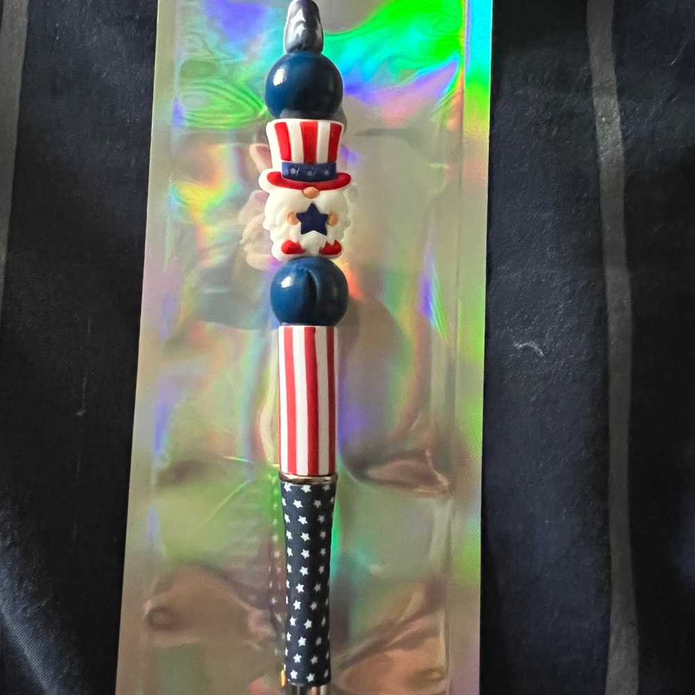 Patriotic Gnome With Star Beaded Pen